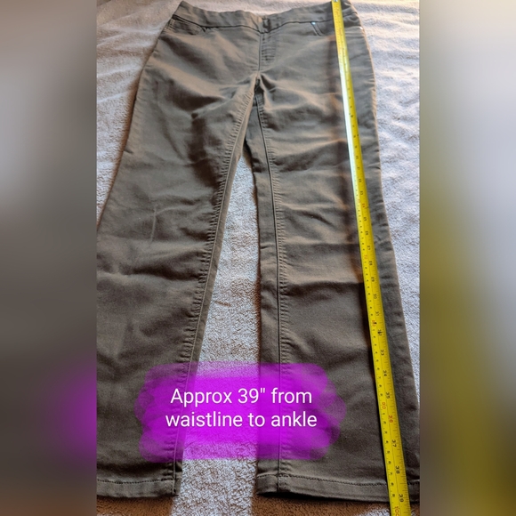 Size 8 Up! Pants EUC, pull up style elastic waistband, tan/brown colour - Picture 5 of 11